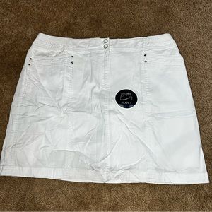White Skort, Size 18